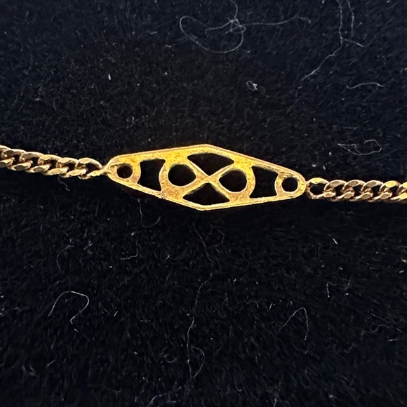 Elegant 14k Gold Filigree Bracelet - Picture 5 of 6